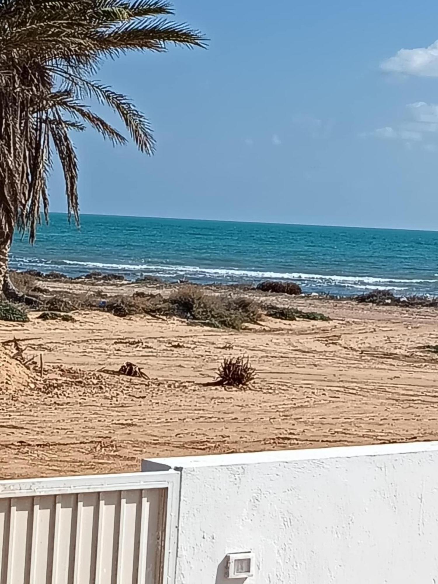 Villa Djerba Bord De Mer Al Haddadah Exterior foto