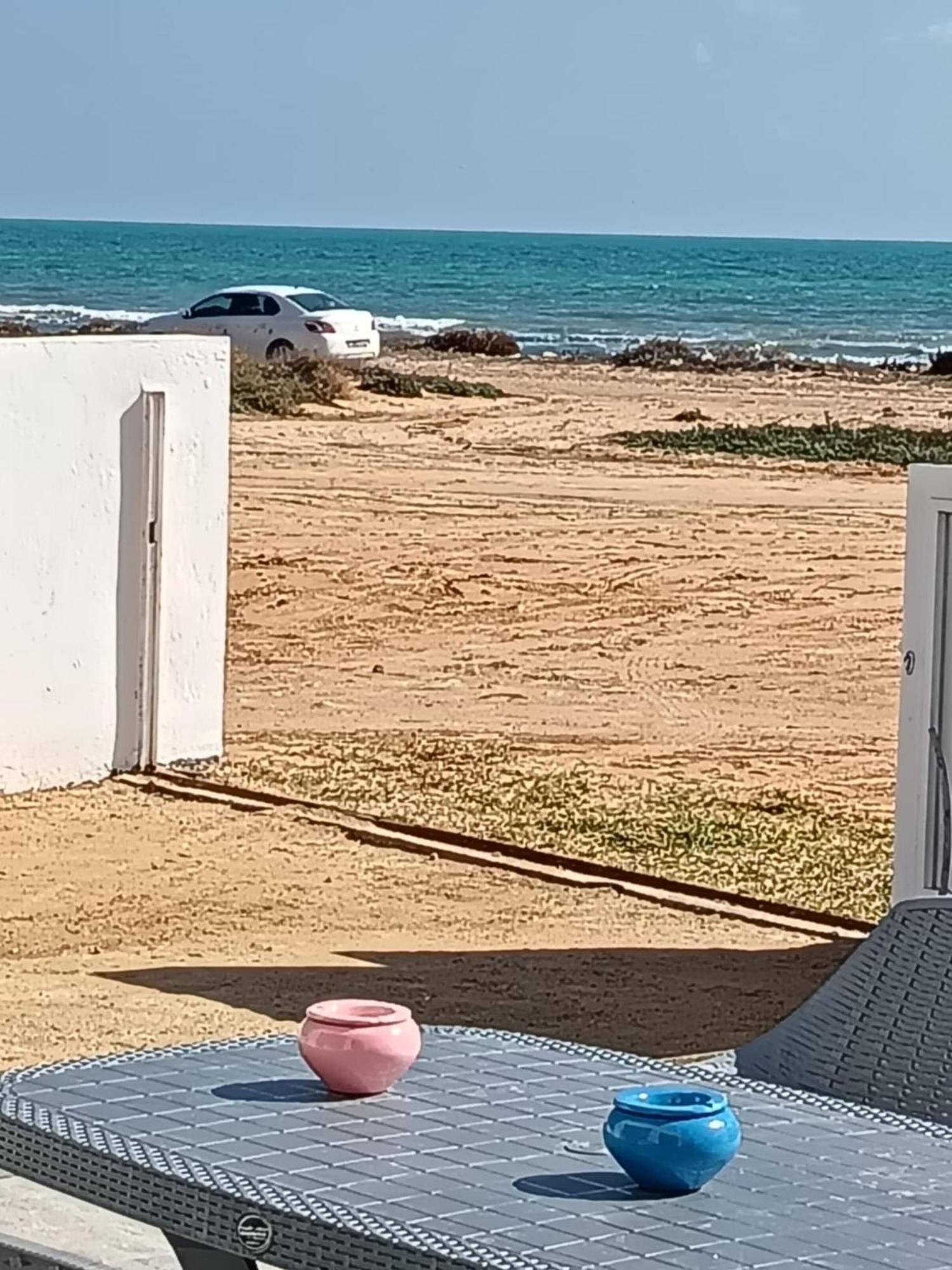 Villa Djerba Bord De Mer Al Haddadah Exterior foto