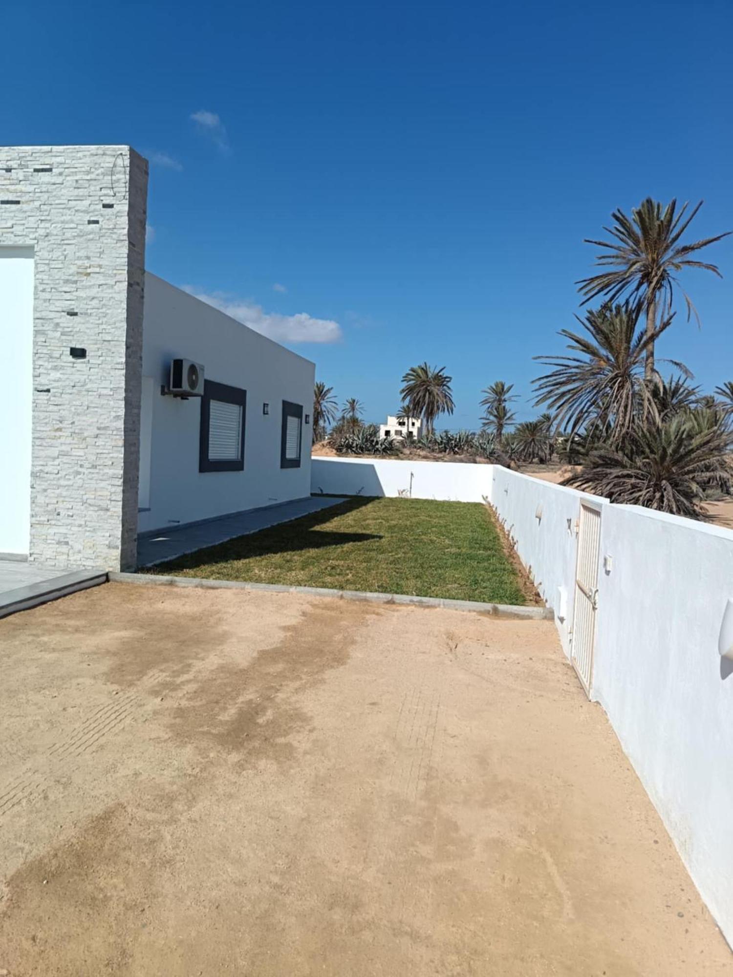 Villa Djerba Bord De Mer Al Haddadah Exterior foto