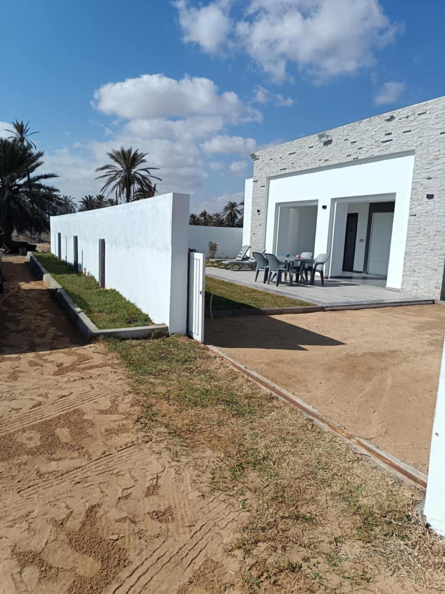 Villa Djerba Bord De Mer Al Haddadah Exterior foto