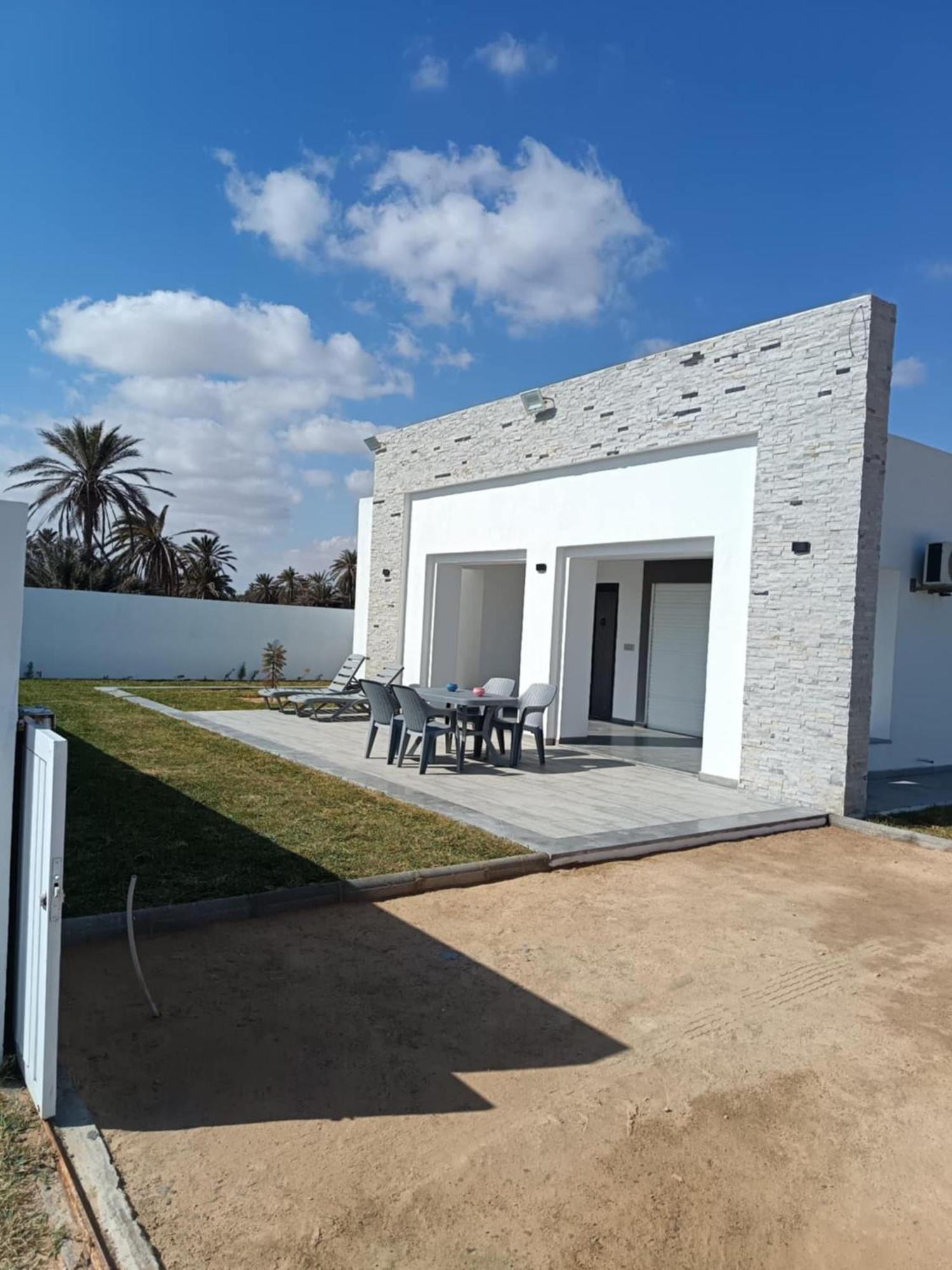 Villa Djerba Bord De Mer Al Haddadah Exterior foto