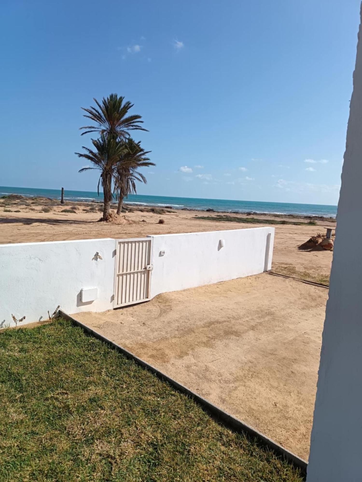 Villa Djerba Bord De Mer Al Haddadah Exterior foto